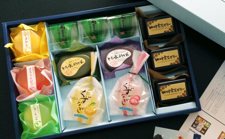 お中元ギフト涼想いのパッケージを開いた写真